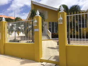 Huurwoning Sunset Heights met zwembad