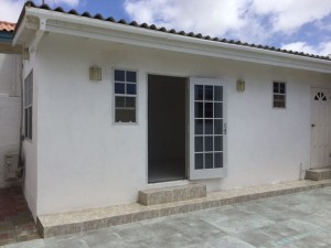 Huurwoning Sunset Heights met zwembad