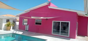 Huurwoning Sunset Heights met zwembad