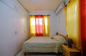Huurwoning Sunset Heights met zwembad
