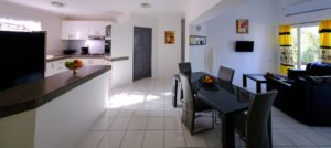 Huurwoning Sunset Heights met zwembad