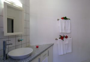 Huurwoning Sunset Heights met zwembad