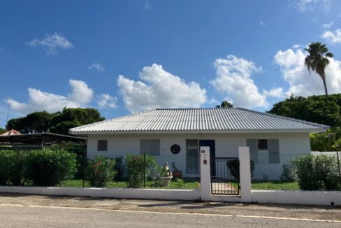 Vrijstaande huurwoning Toni Kunchi