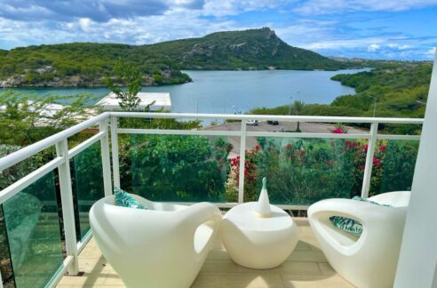 Moderne Huurbungalow Piscadera Harbour Village