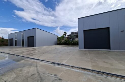 Moderne huur bedrijfsunits Seru Lora