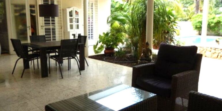 Huurwoning Damacor met zwembad