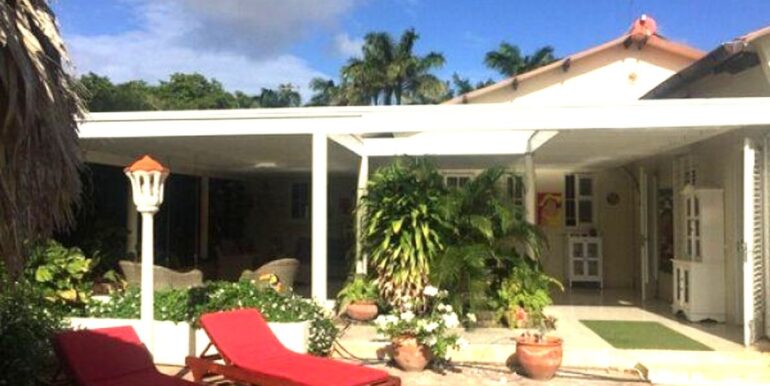 Huurwoning Damacor met zwembad