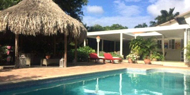 Huurwoning Damacor met zwembad