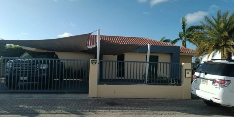 Stijlvolle Koopvilla Resort Zuurzak met zwembad