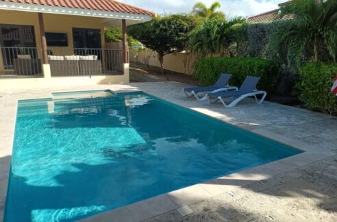 Stijlvolle Koopvilla Resort Zuurzak met zwembad