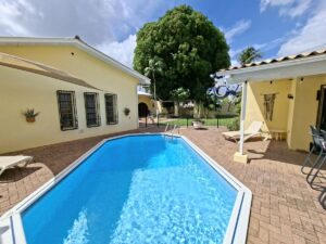 Huurwoning Groot Kwartier met zwembad