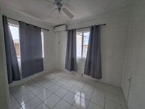 Huurwoning Sunset Heights met zwembad
