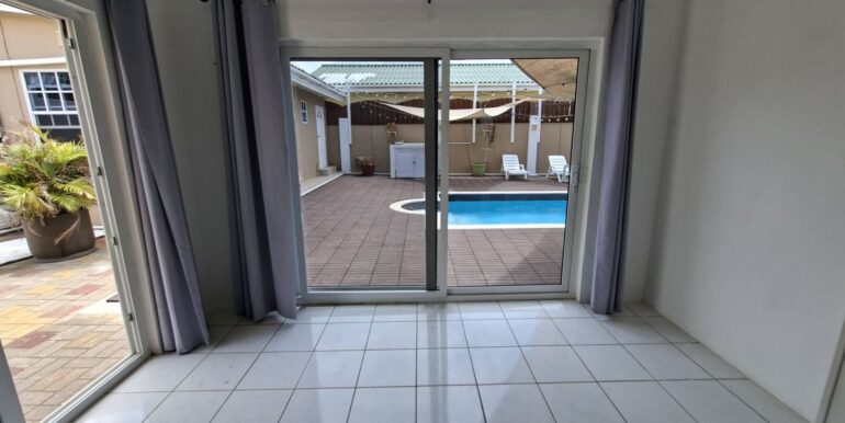 Huurwoning Sunset Heights met zwembad