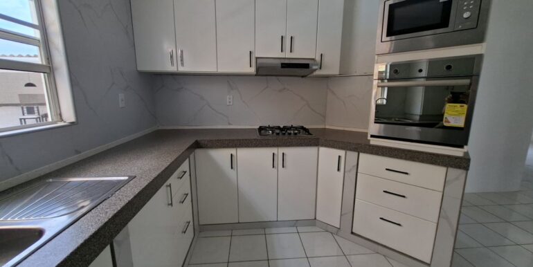 Huurwoning Sunset Heights met zwembad
