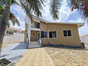 Huurwoning Sunset Heights met zwembad