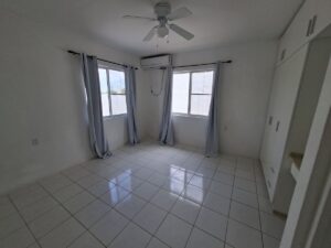 Huurwoning Sunset Heights met zwembad