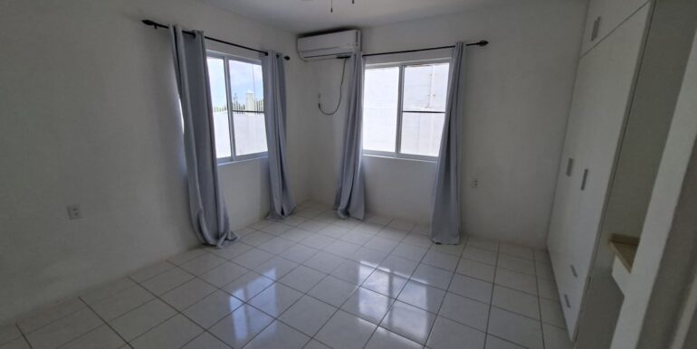 Huurwoning Sunset Heights met zwembad