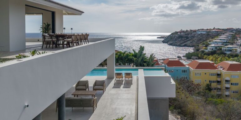Royale huurvilla Blue Bay met view