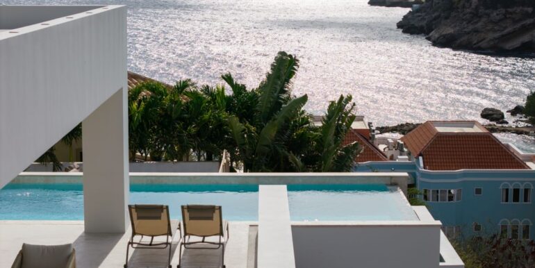 Royale huurvilla Blue Bay met view