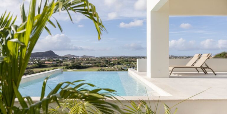 Royale huurvilla Blue Bay met view