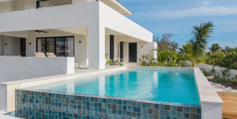 Royale huurvilla Blue Bay met view