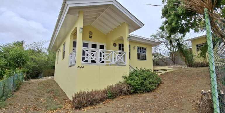 Vrijstaande Huurwoning Seru Lora